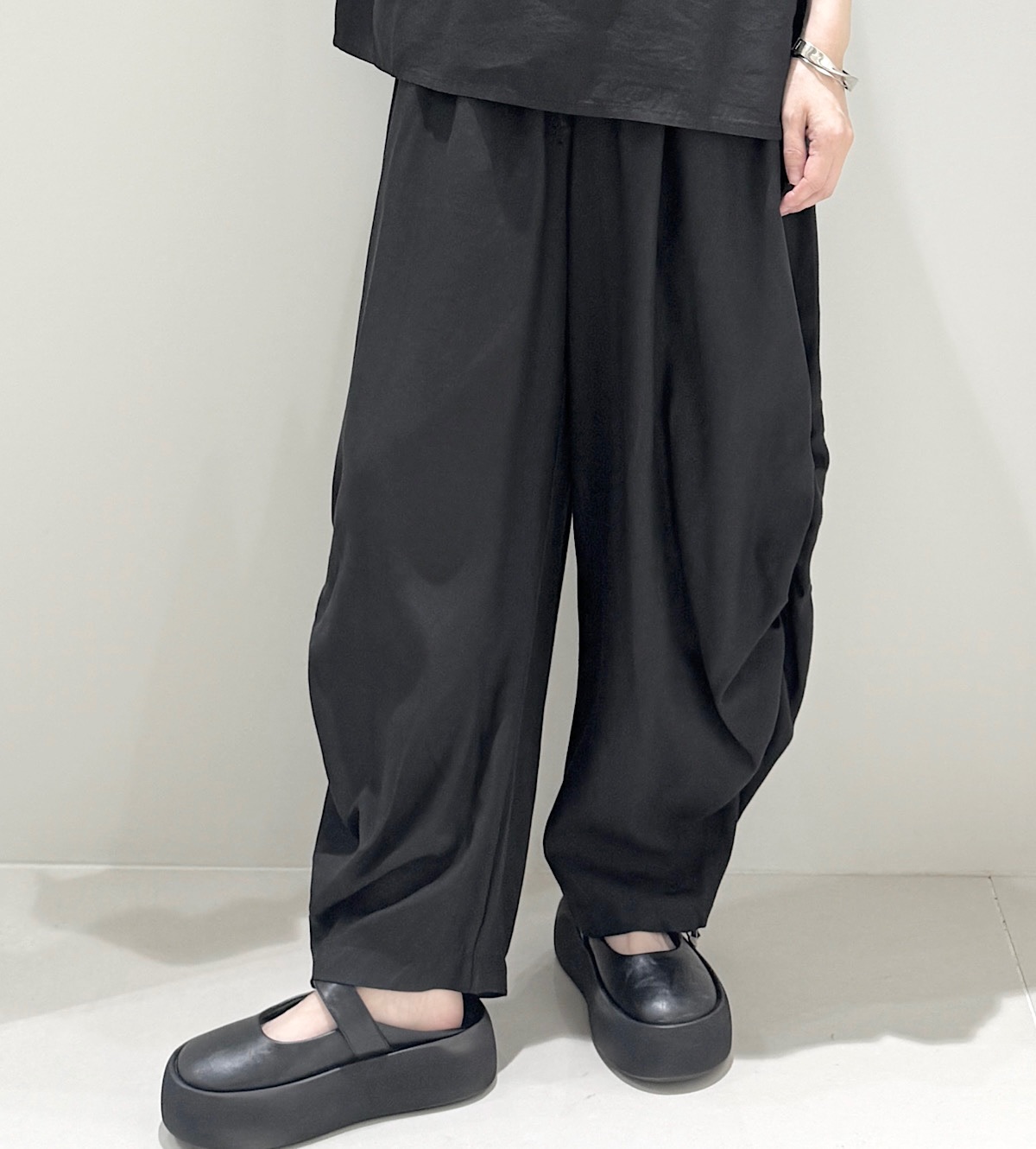 【予約商品】サイドシャーリングパンツ