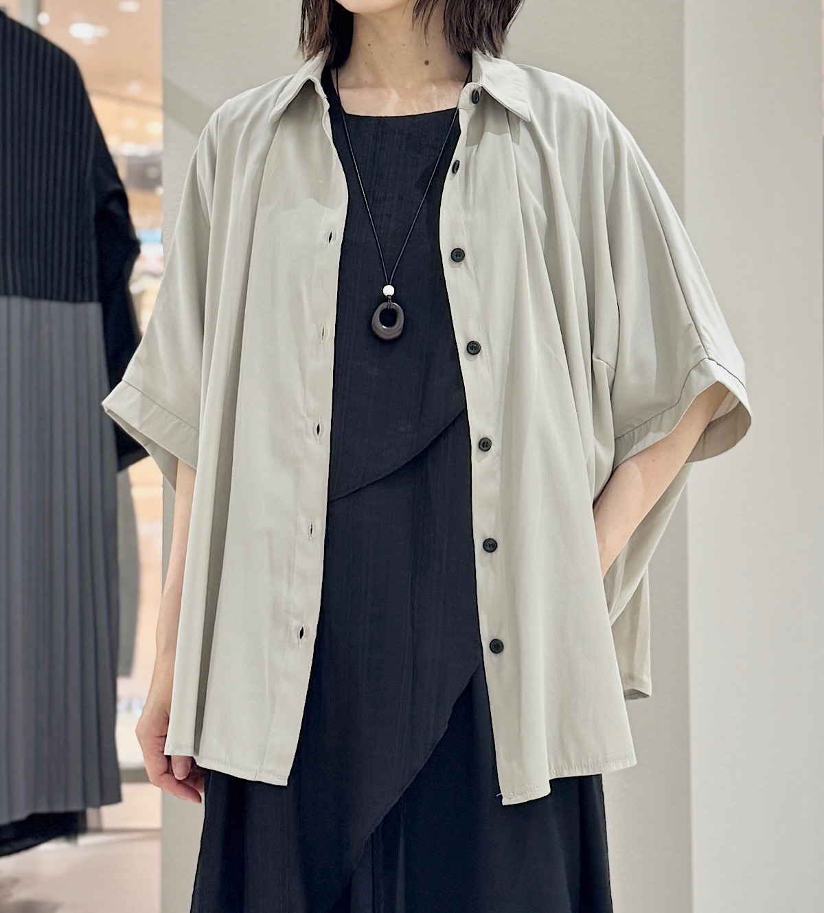 ドルマンシャツ