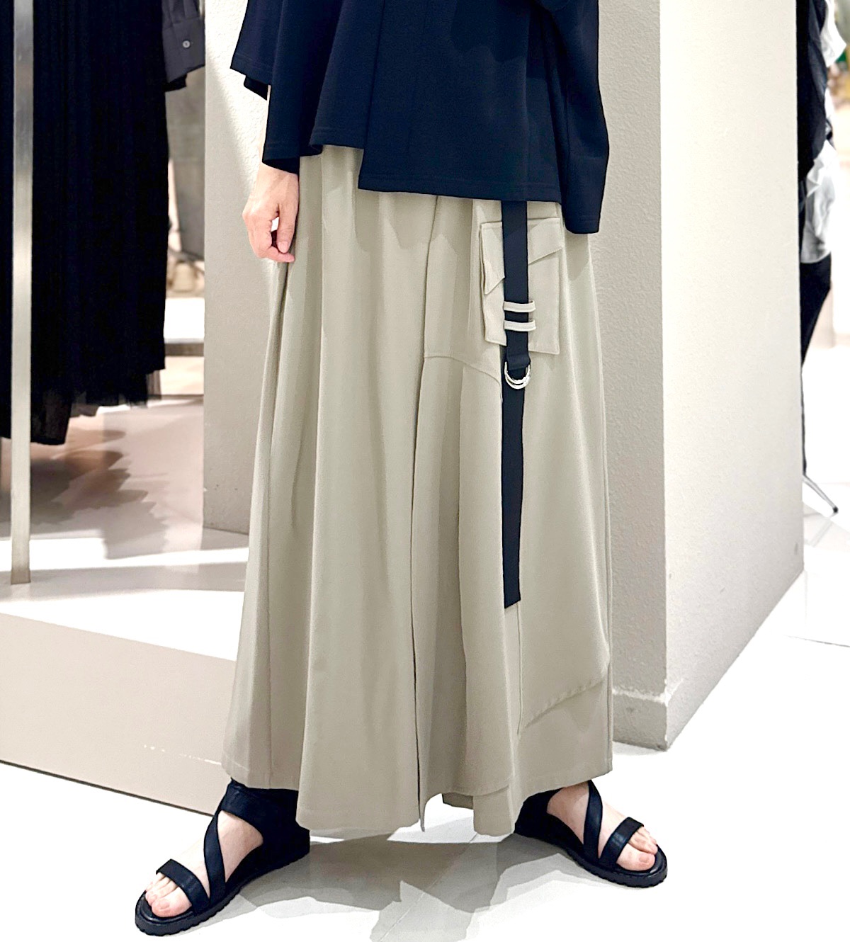 ベルトデザインワイドパンツ