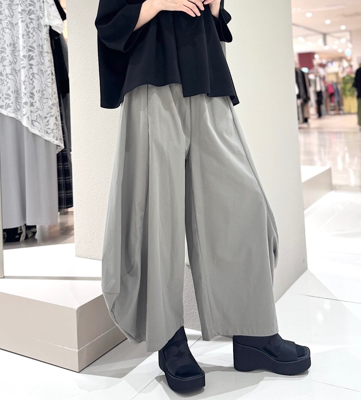 コクーンワイドパンツ