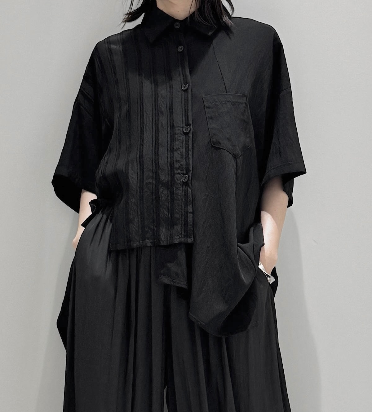 【予約商品】イレギュラーヘムデザインシャツ