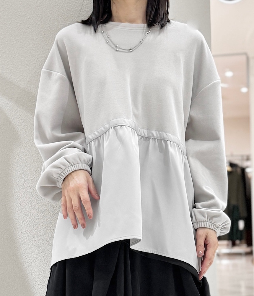 テープ使い異素材ドッキングカットソー