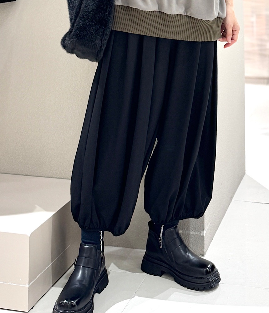 タックアラジンパンツ